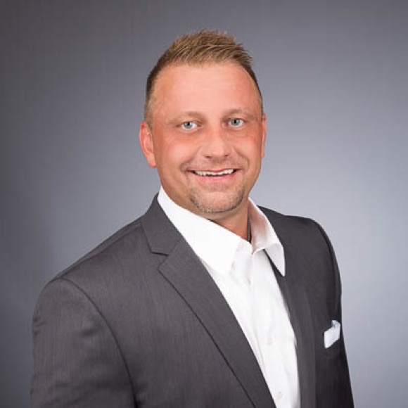 Meet your Posher, Emerson - Picture 8 of 8